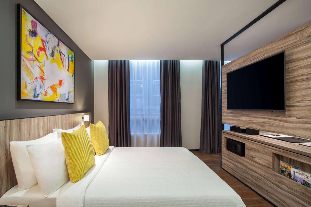 Days Hotel & Suites By Wyndham Kl - Chan Sow Lin Mrt Or Lrt Куала-Лумпур Экстерьер фото
