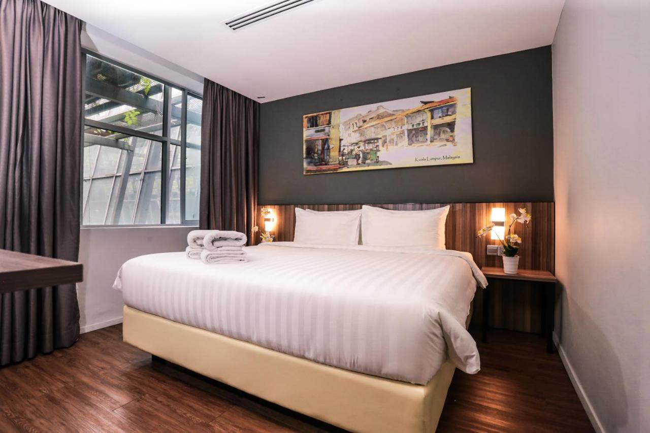 Days Hotel & Suites By Wyndham Kl - Chan Sow Lin Mrt Or Lrt Куала-Лумпур Экстерьер фото