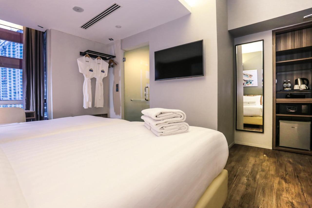 Days Hotel & Suites By Wyndham Kl - Chan Sow Lin Mrt Or Lrt Куала-Лумпур Экстерьер фото