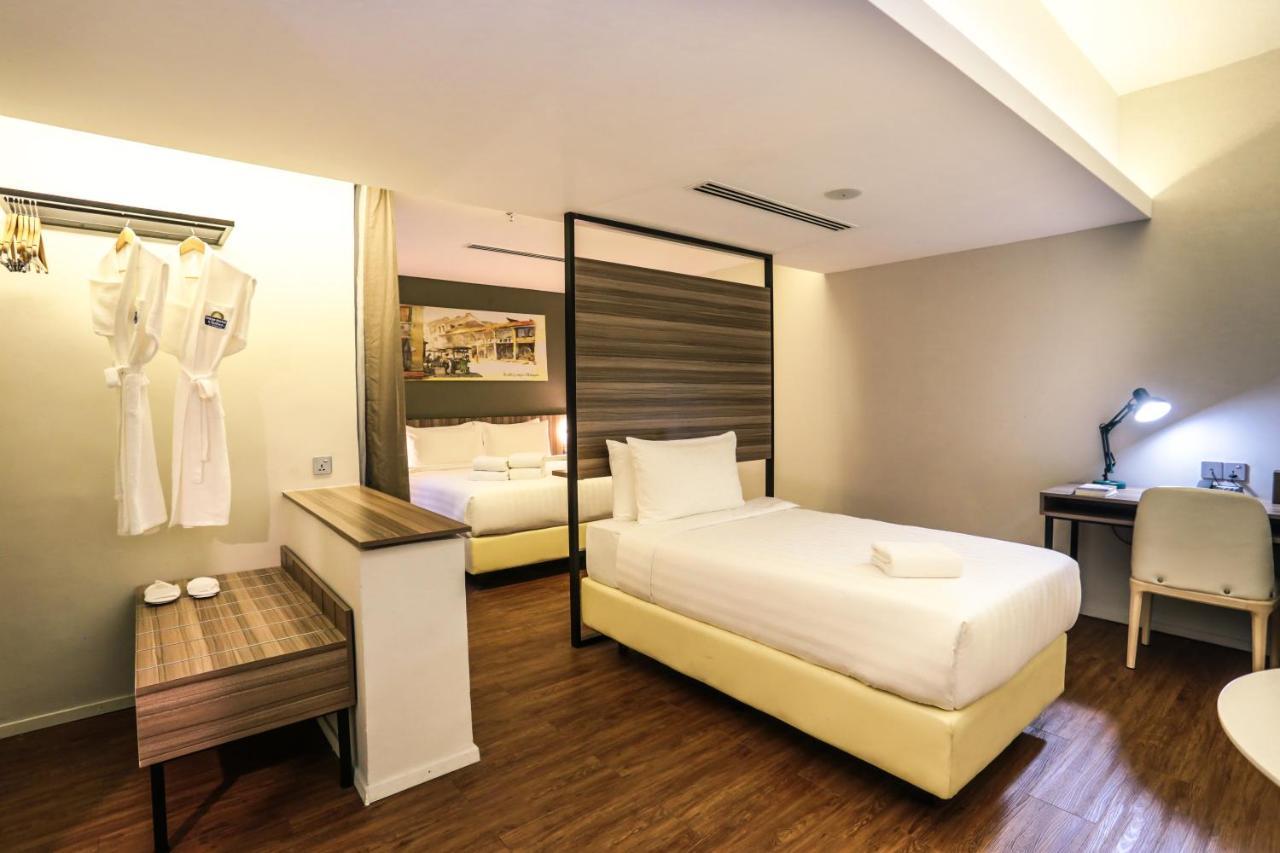 Days Hotel & Suites By Wyndham Kl - Chan Sow Lin Mrt Or Lrt Куала-Лумпур Экстерьер фото